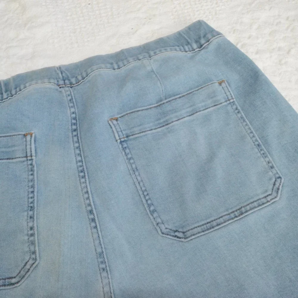 Madewell Pull-On Relaxed Jeans in Bellview Wash XL - Picture 9 of 16